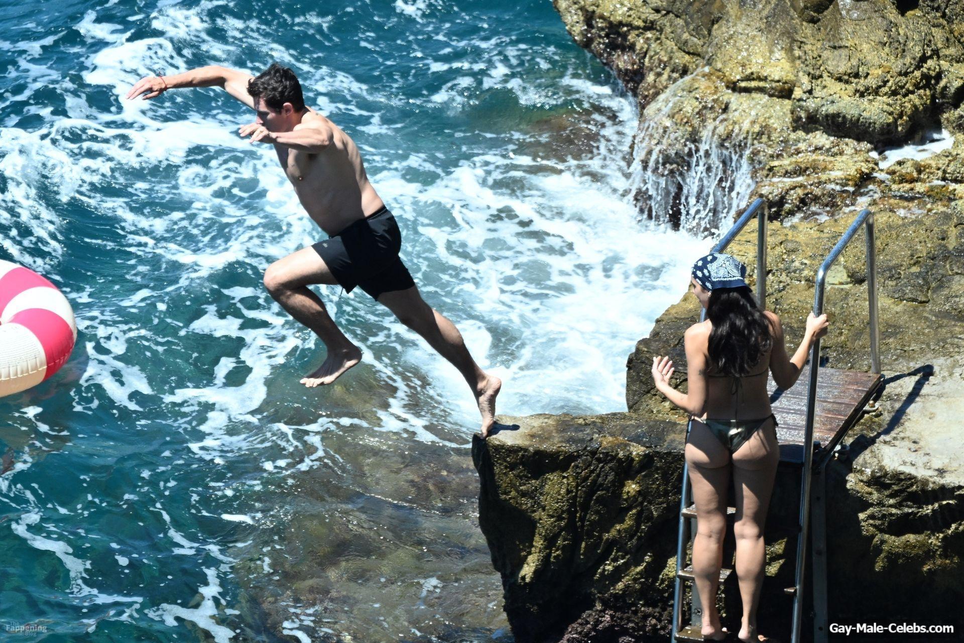 Callum Turner shirtless beach pics