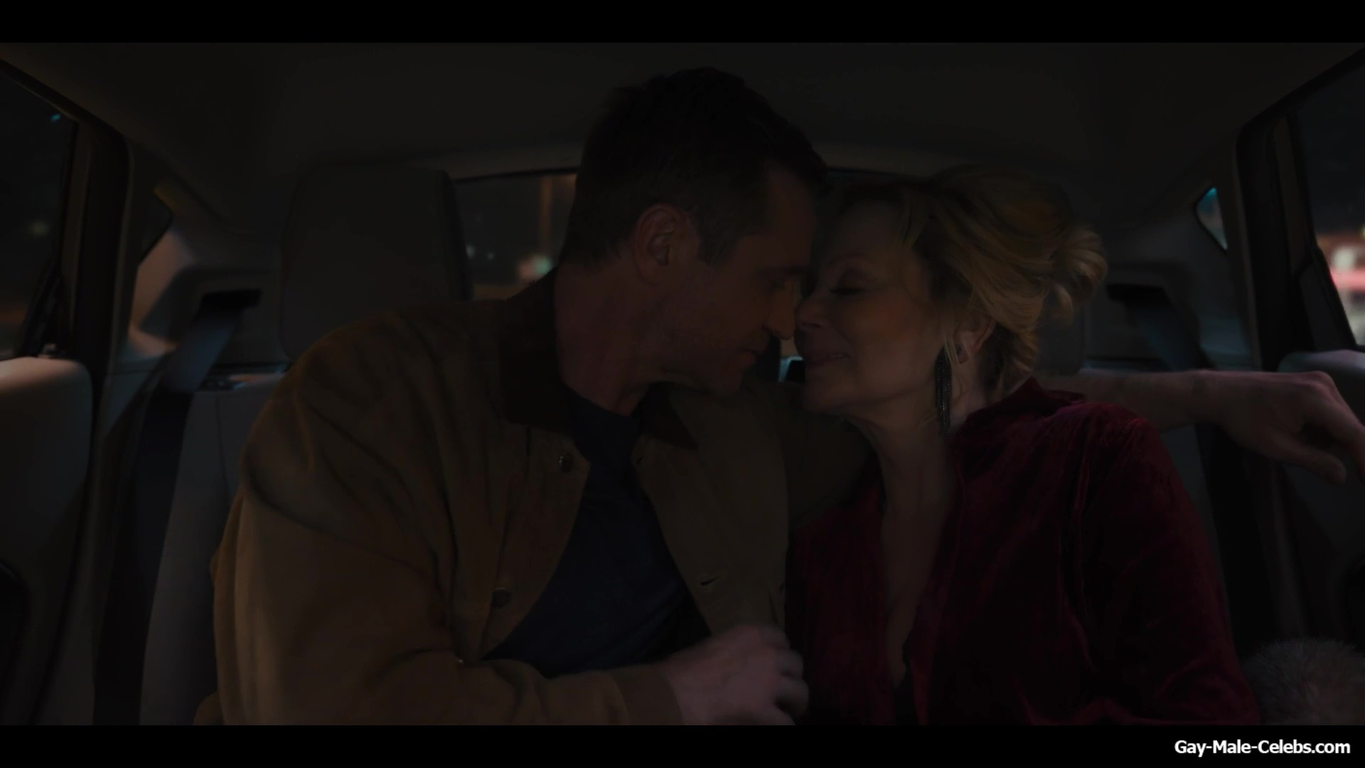Devon Sawa Nude And Underwear Scenes in Hacks