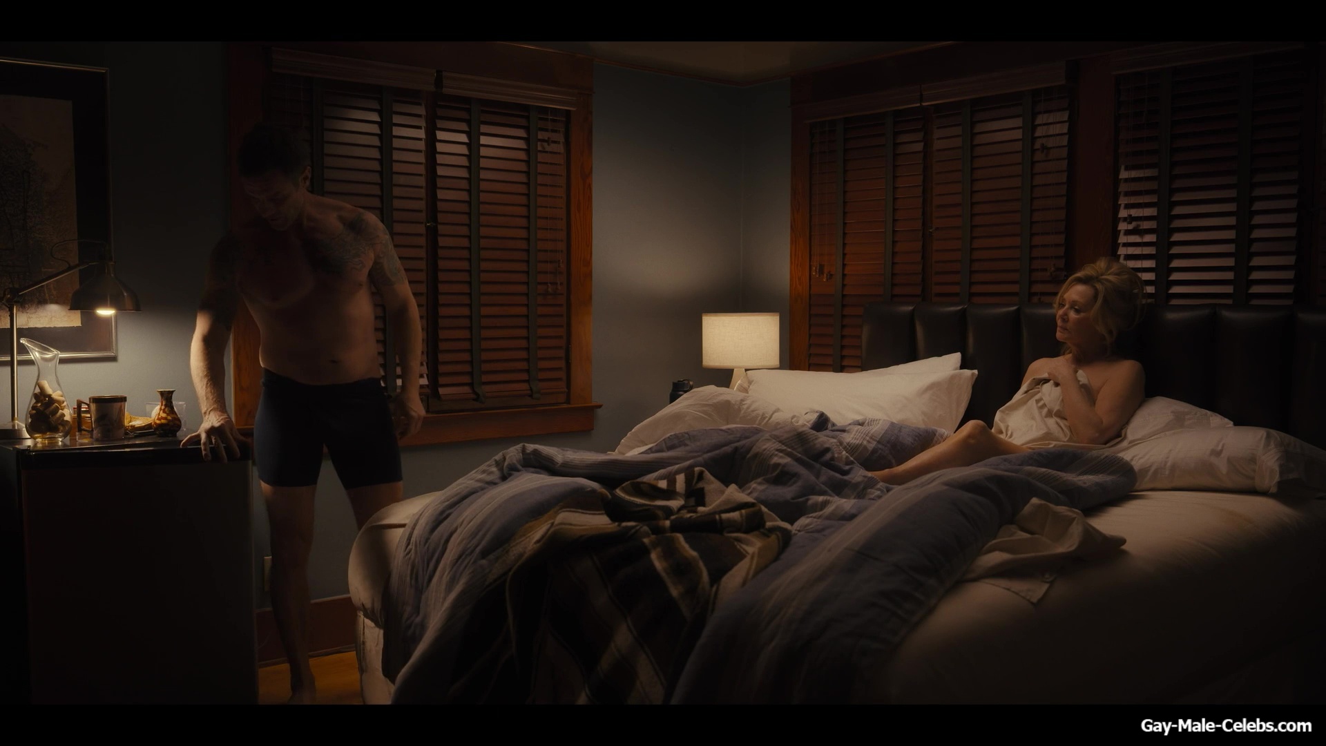 Devon Sawa Nude And Underwear Scenes in Hacks