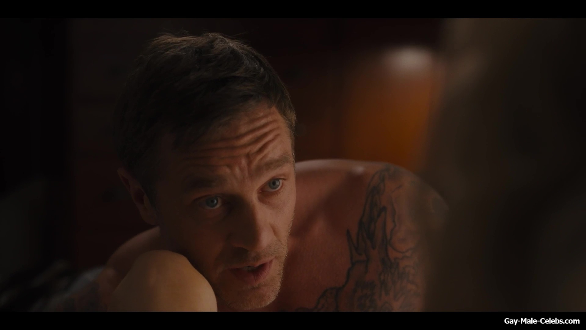 Devon Sawa Nude And Underwear Scenes in Hacks