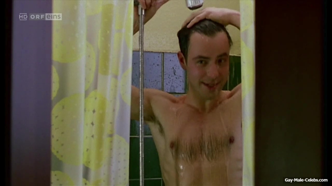 Felix Eitner Nude Dick In Shower Scenes in The Trio