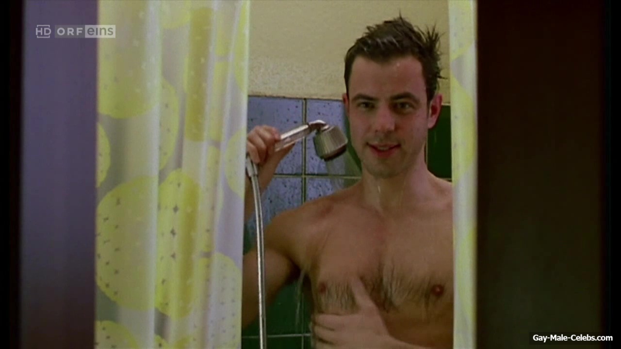 Felix Eitner Nude Dick In Shower Scenes in The Trio