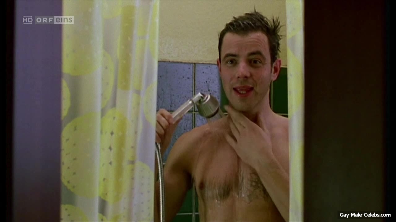 Felix Eitner Nude Dick In Shower Scenes in The Trio