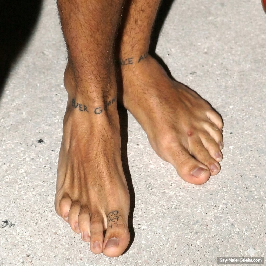Harry Styles feet
