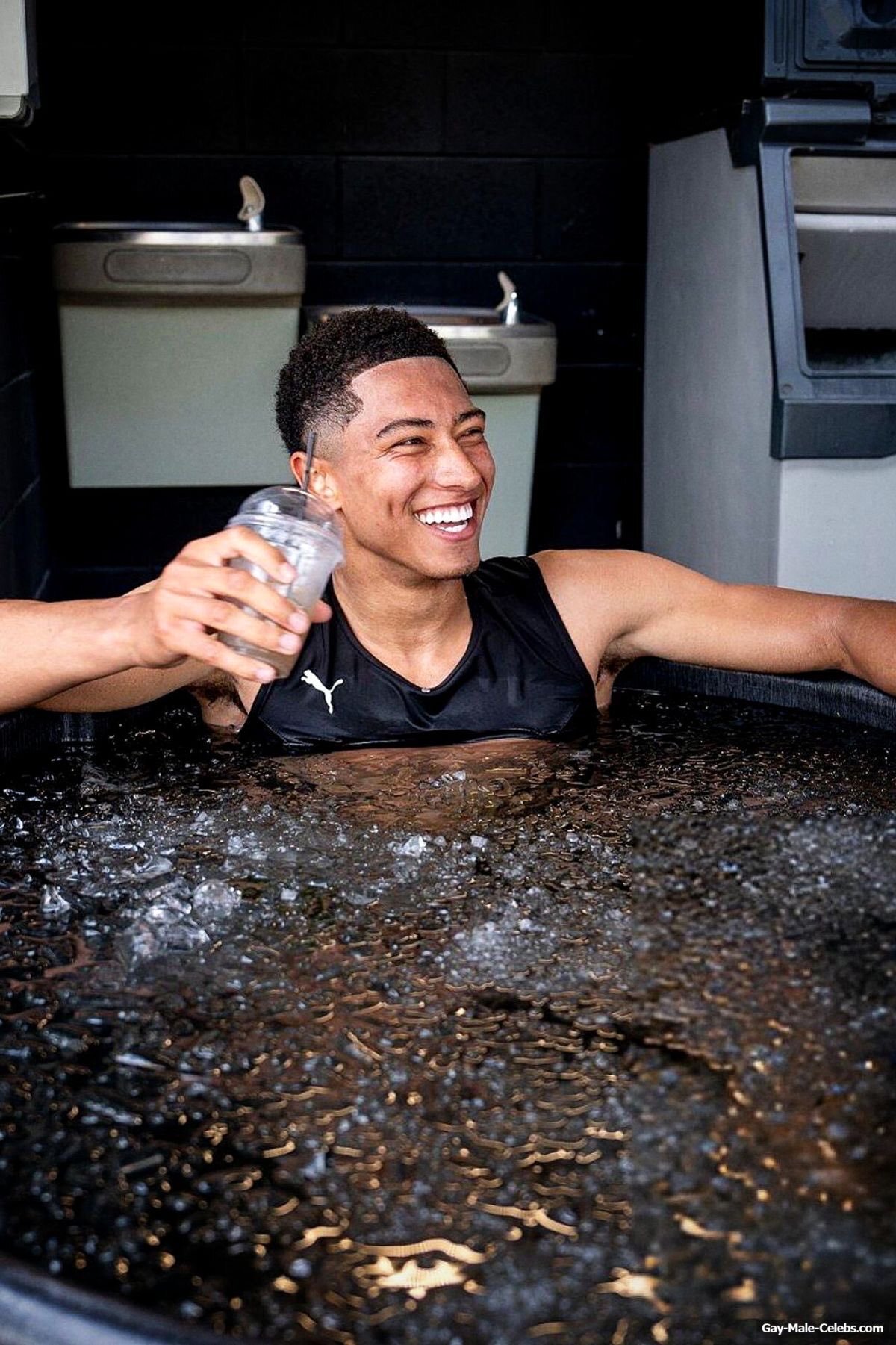 Jobe Bellingham Shirtless And Wet Underwear Pics