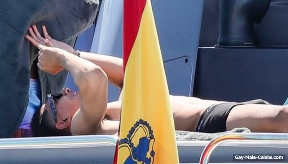 Jobe Bellingham Shirtless And Wet Underwear Pics
