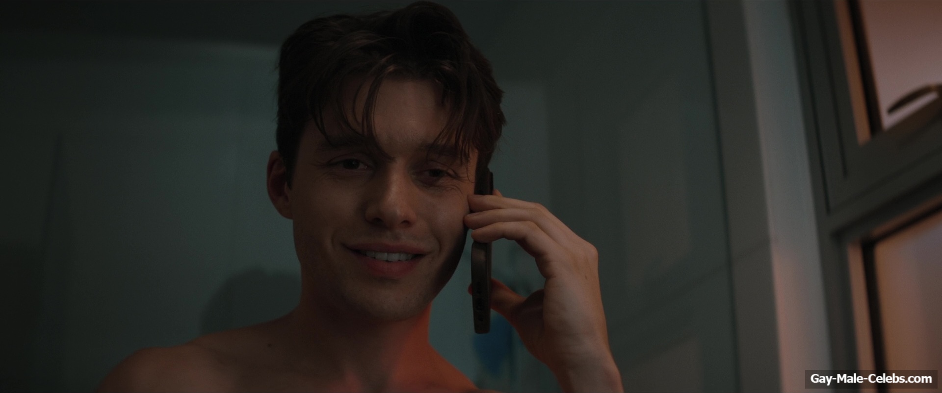 Nick Robinson Nude Shower in Voicemails For Isabelle