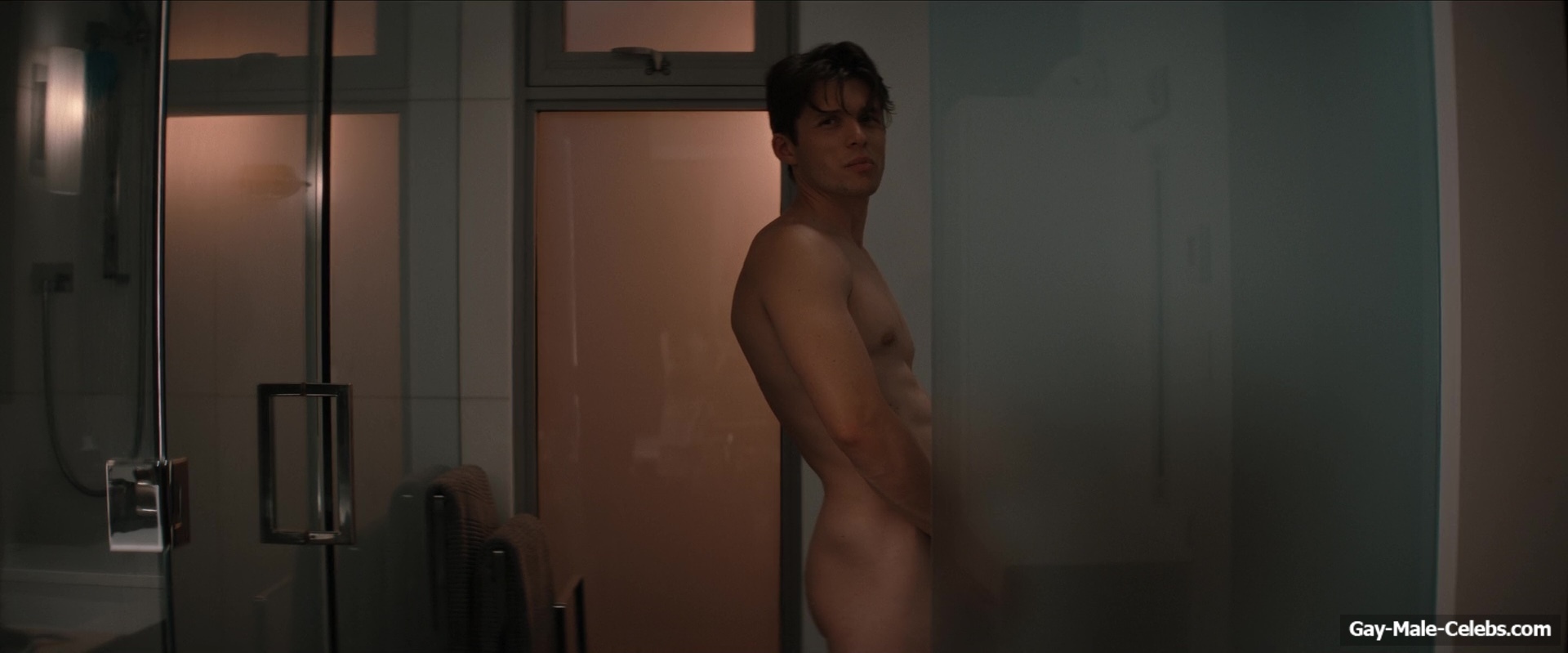Nick Robinson Nude Shower in Voicemails For Isabelle