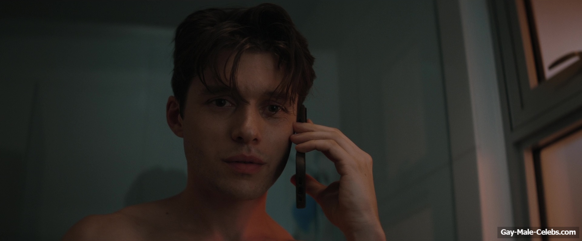 Nick Robinson Nude Shower in Voicemails For Isabelle