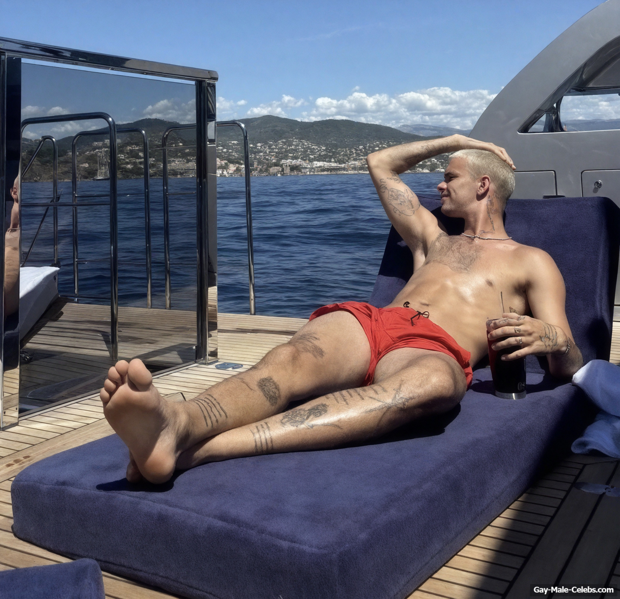 Romeo Beckham Shirtless And Sexy Underwear Photos