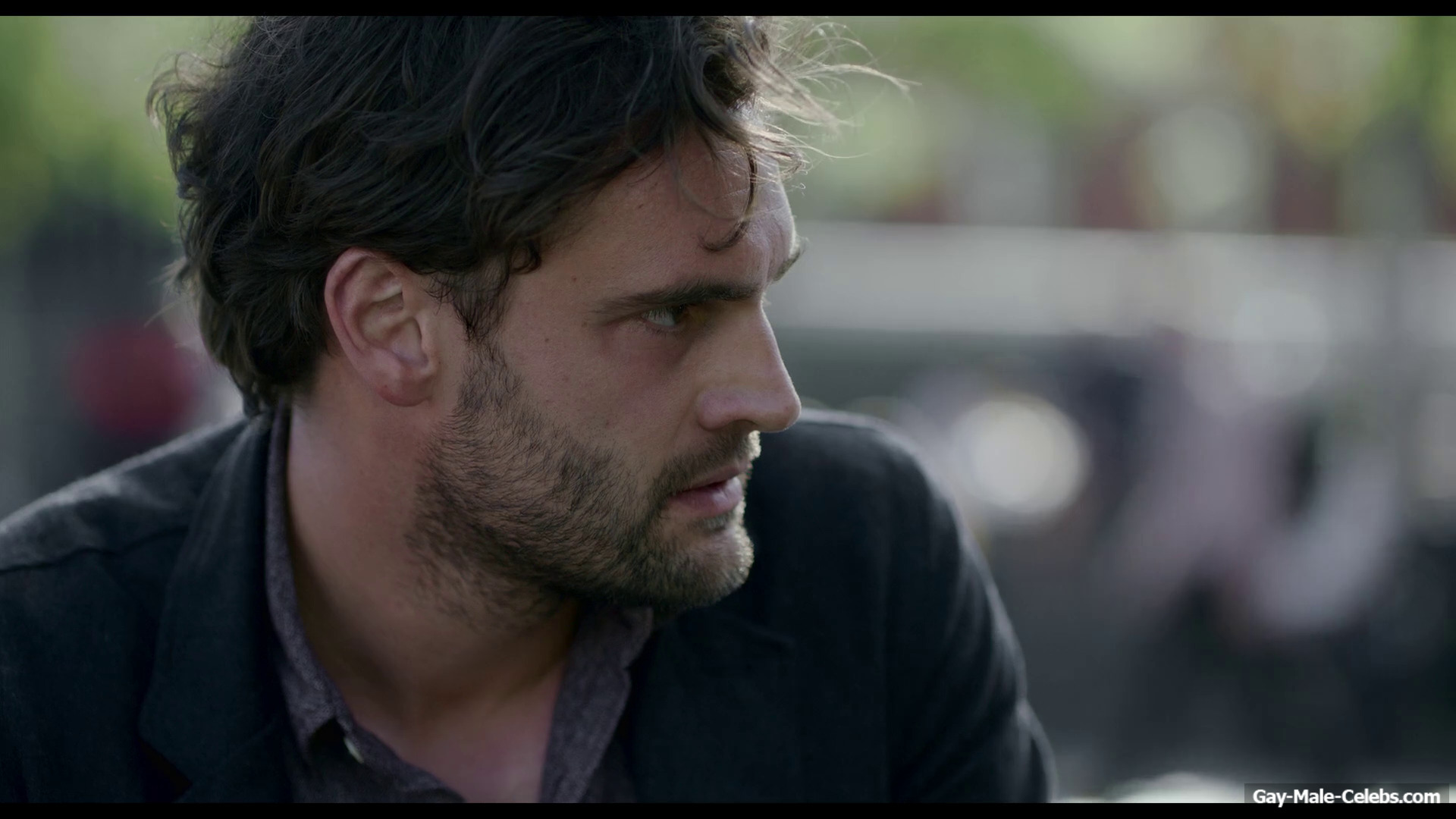 Tom Bateman nude in Behind Her Eyes