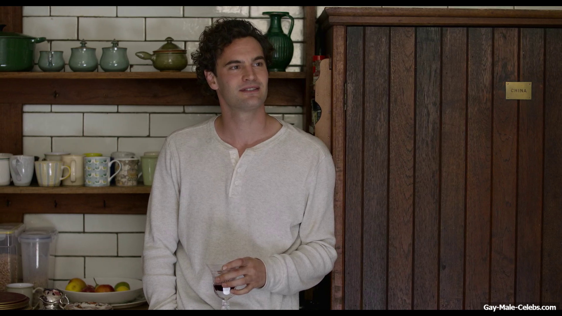 Tom Bateman nude in Behind Her Eyes