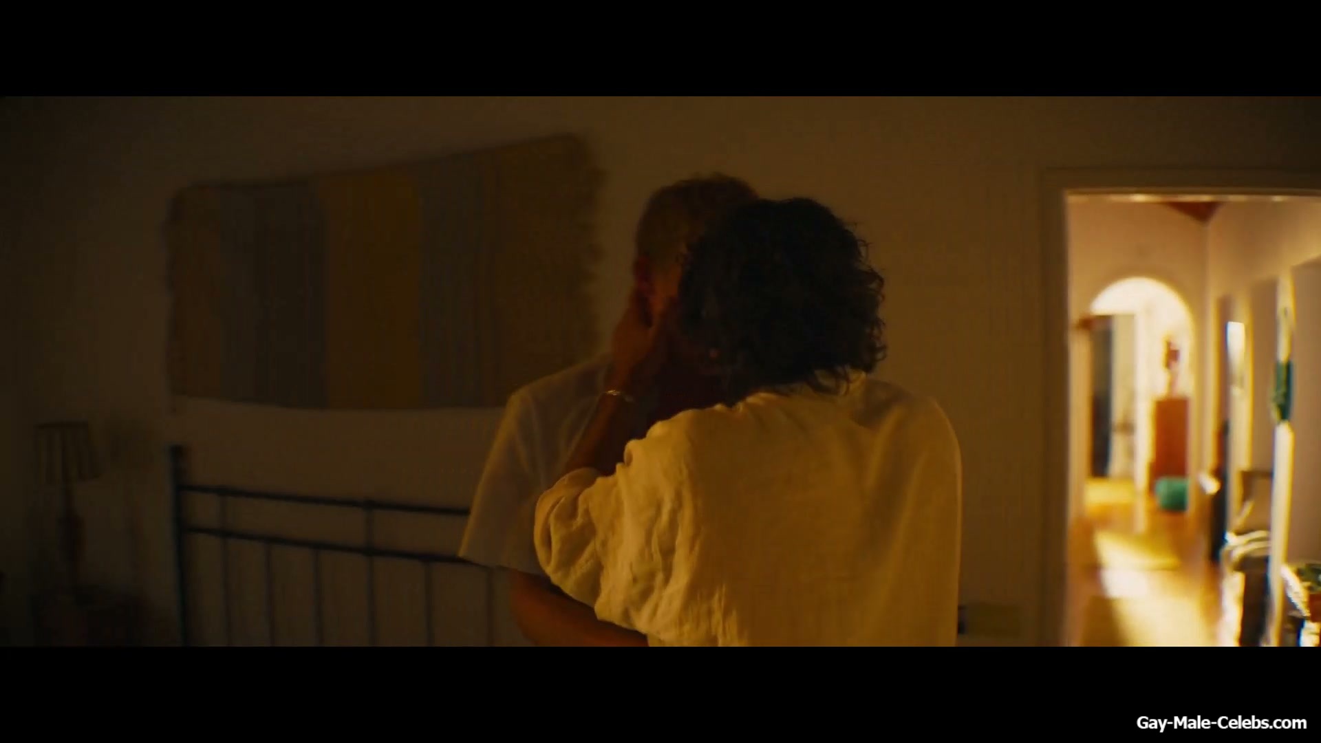 Freddie Dennis and Jaime Zatarain Frontal Nude And Gay Sex in A una isla de ti