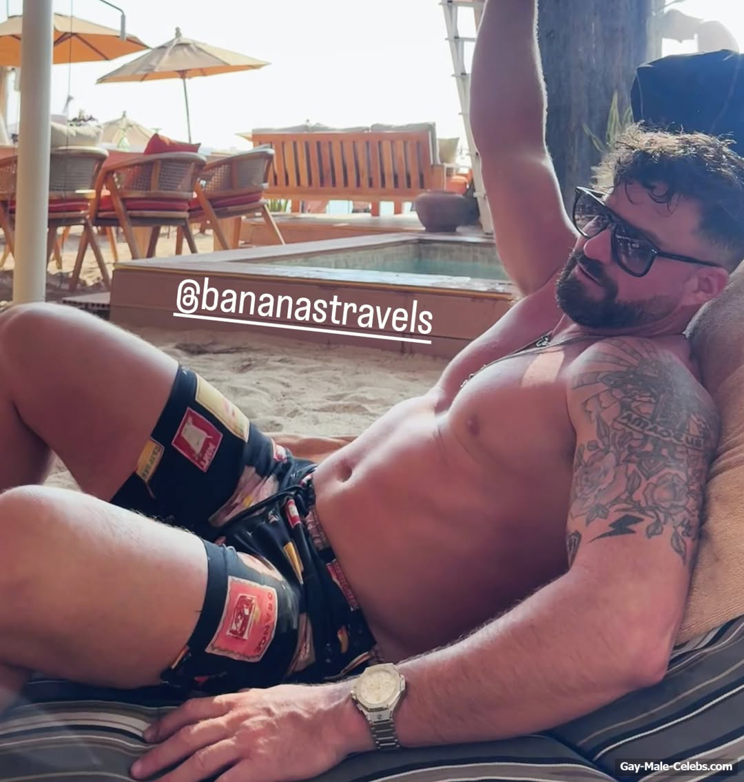 Johnny Bananas Nude And Underwear Pics