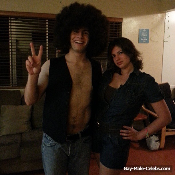 Josh Saleh nude and bulge underwear photos