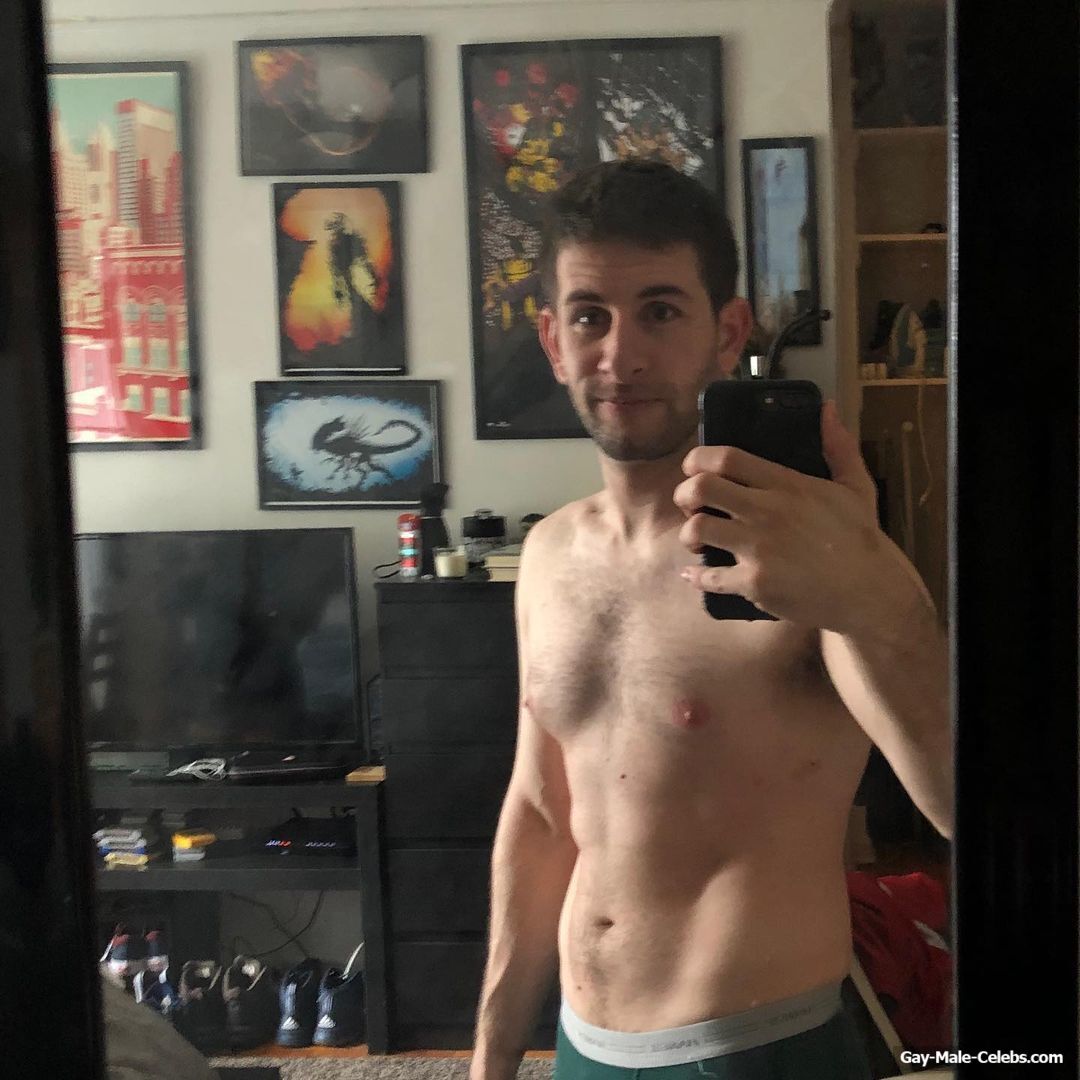 Josh Saleh nude and bulge underwear photos