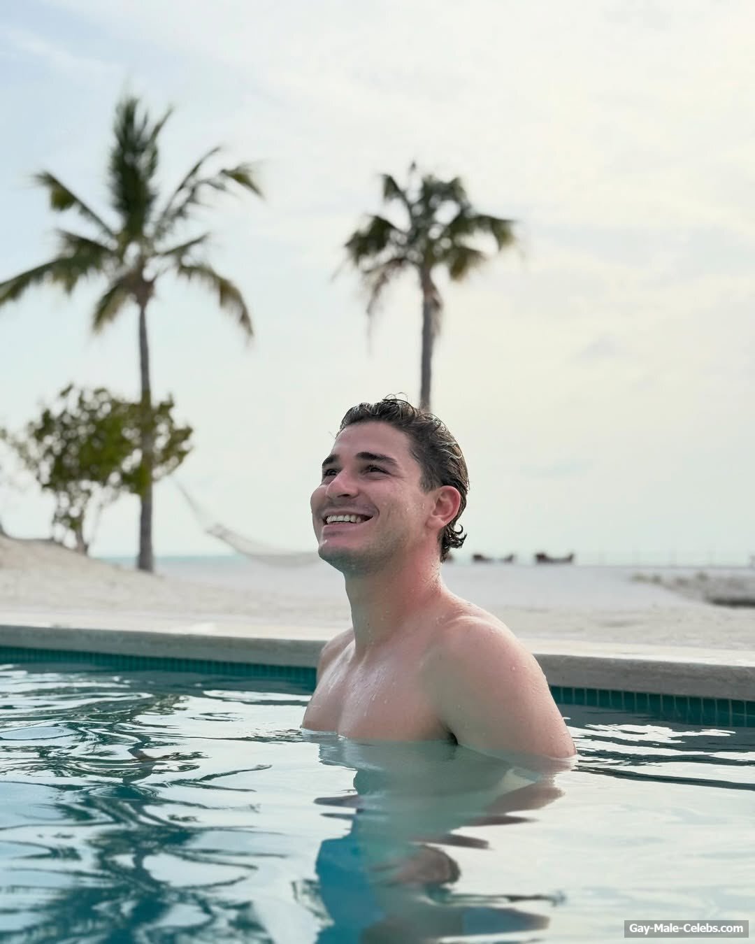 Julian Alvarez nude and dick bulge pics