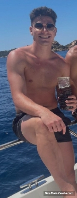 Julian Alvarez nude and dick bulge pics
