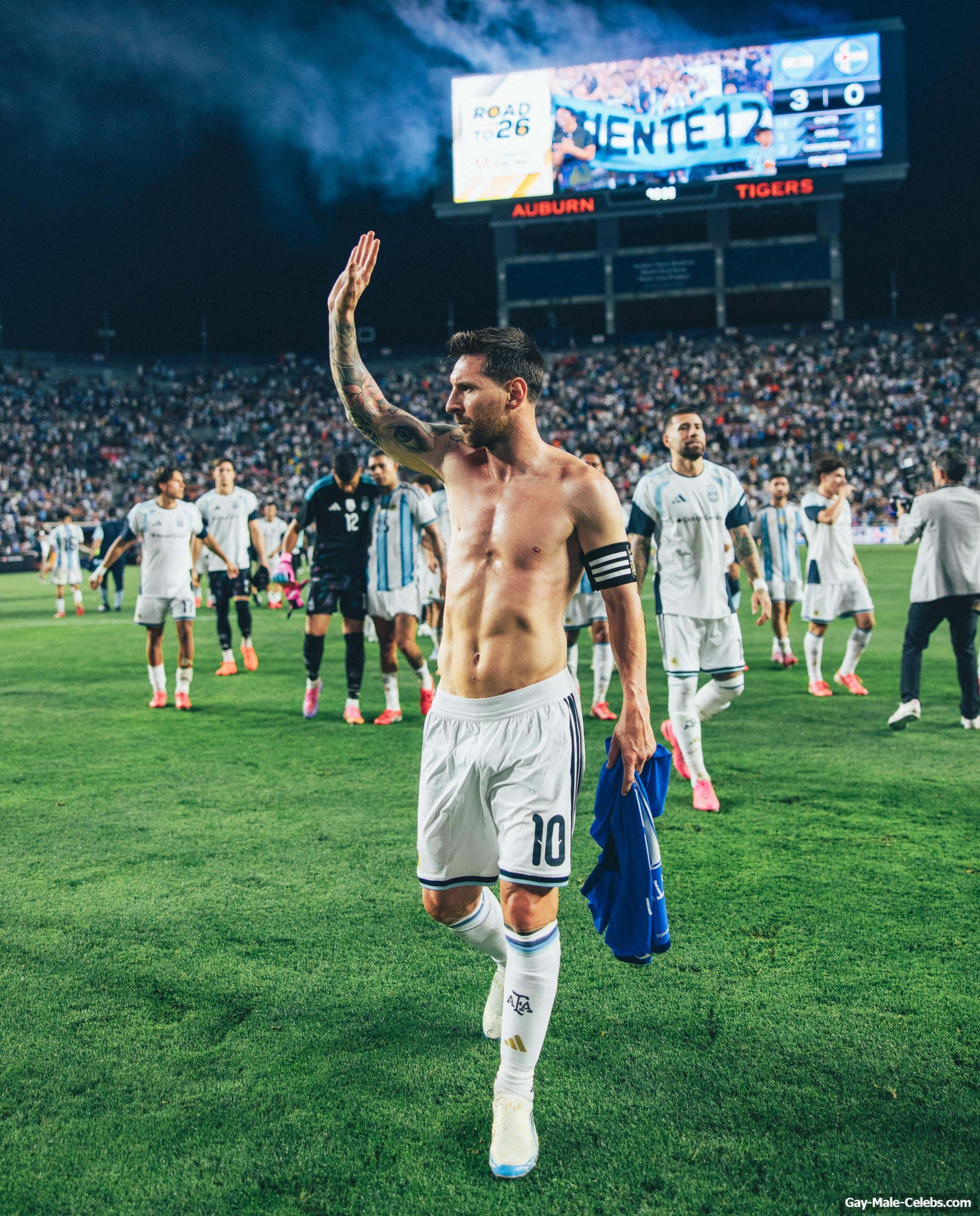 Lionel Messi Dick Bulge And Sexy Shirtless Photos