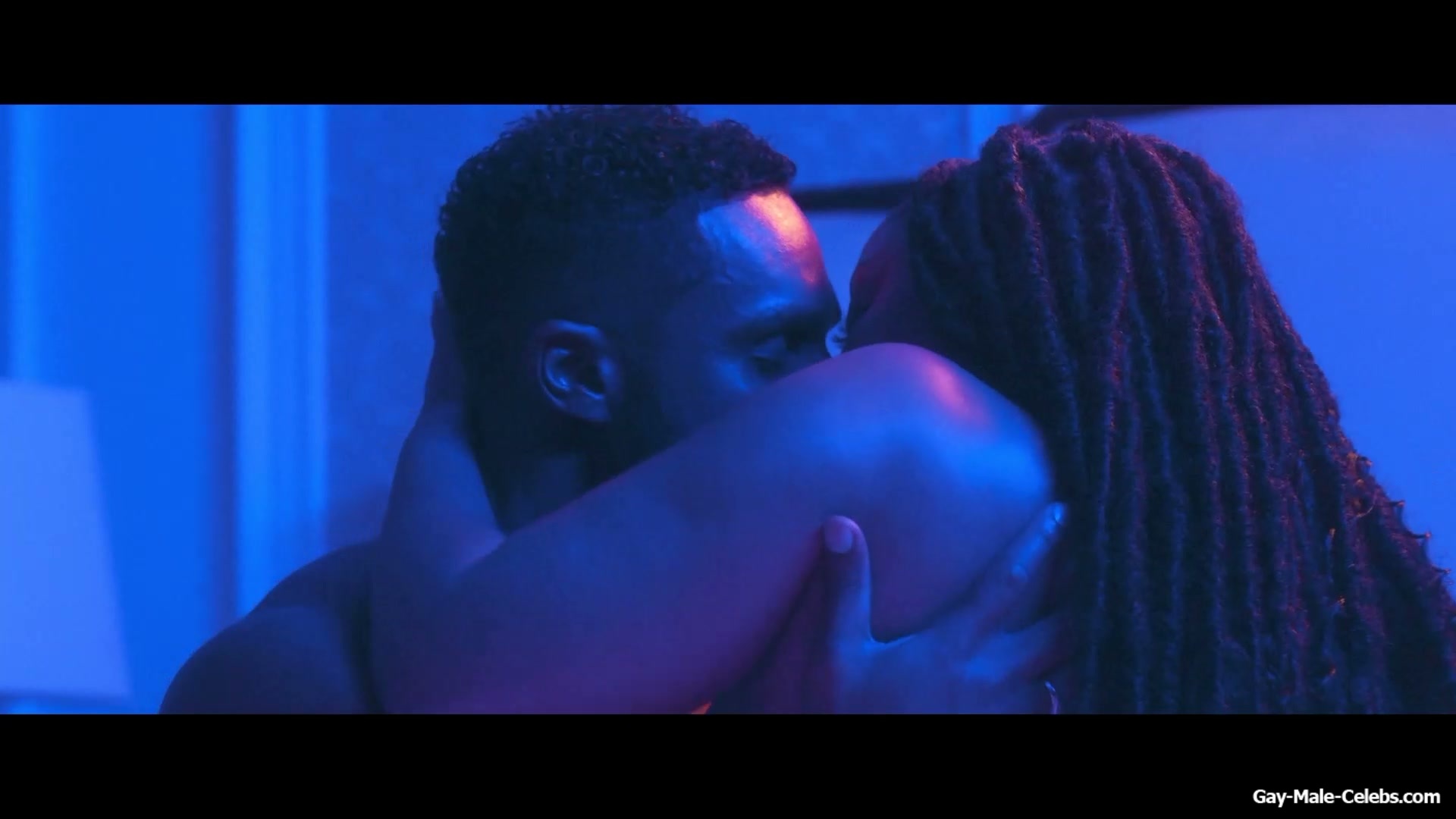 Lucien Laviscount Nude and Straight Sex in Strung