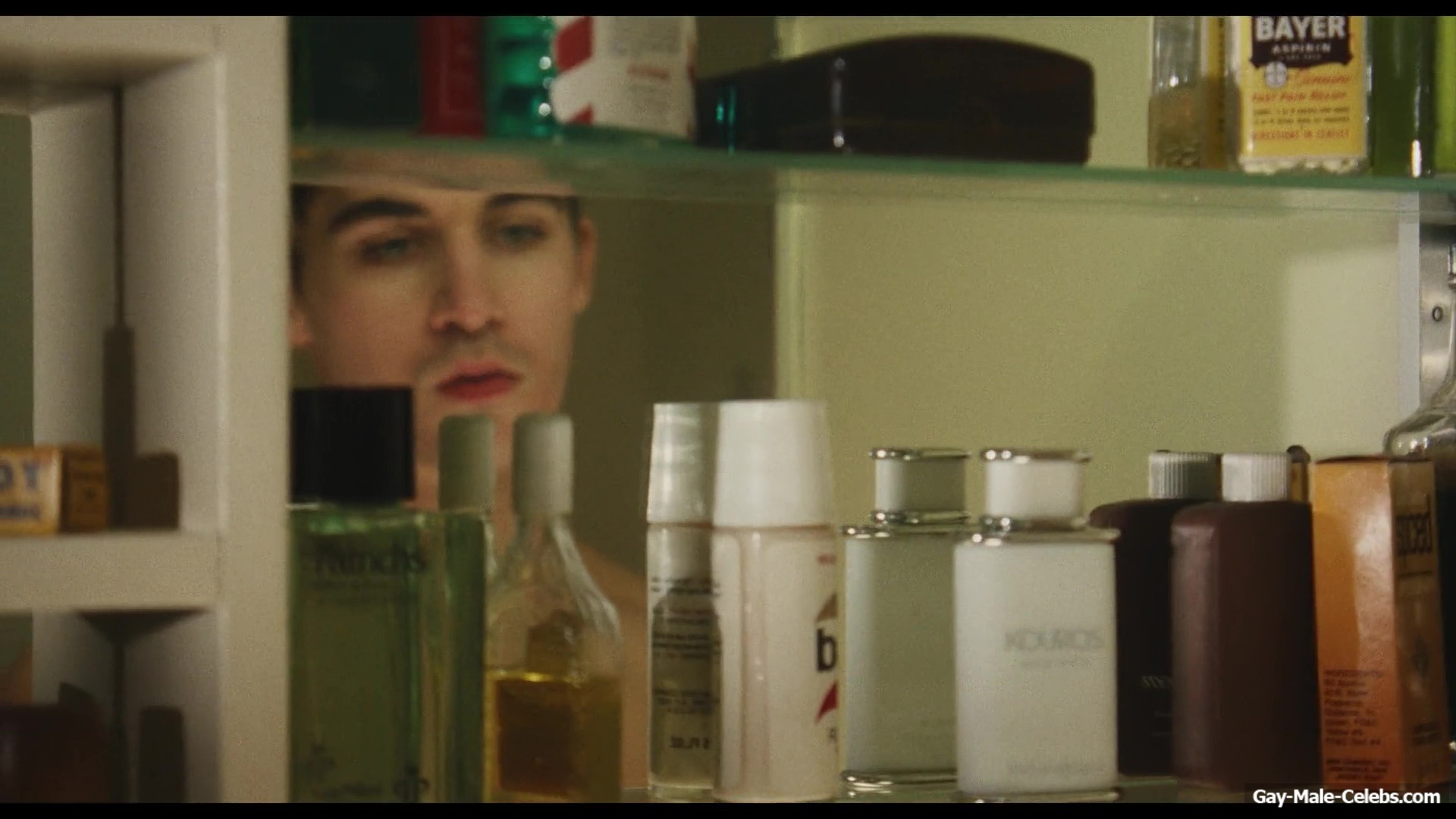 Daniel Dale Nude And Hot Shower Scenes in The Shards