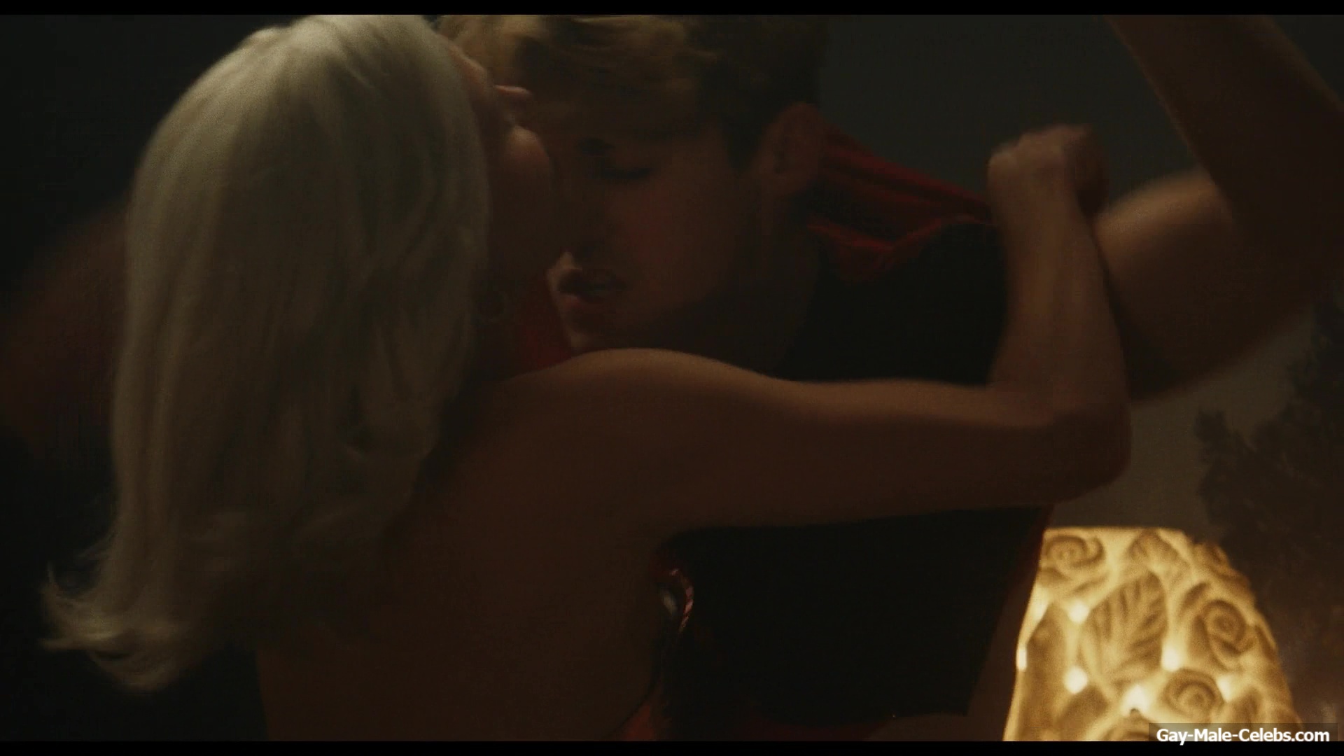 Daniel Dale Nude And Hot Shower Scenes in The Shards