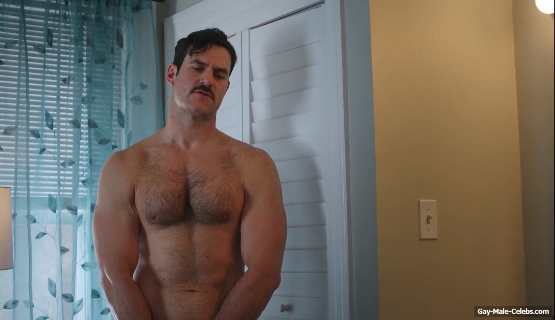 Evan Mulrooney Nude and Exposed His Muscle Ass in Tires