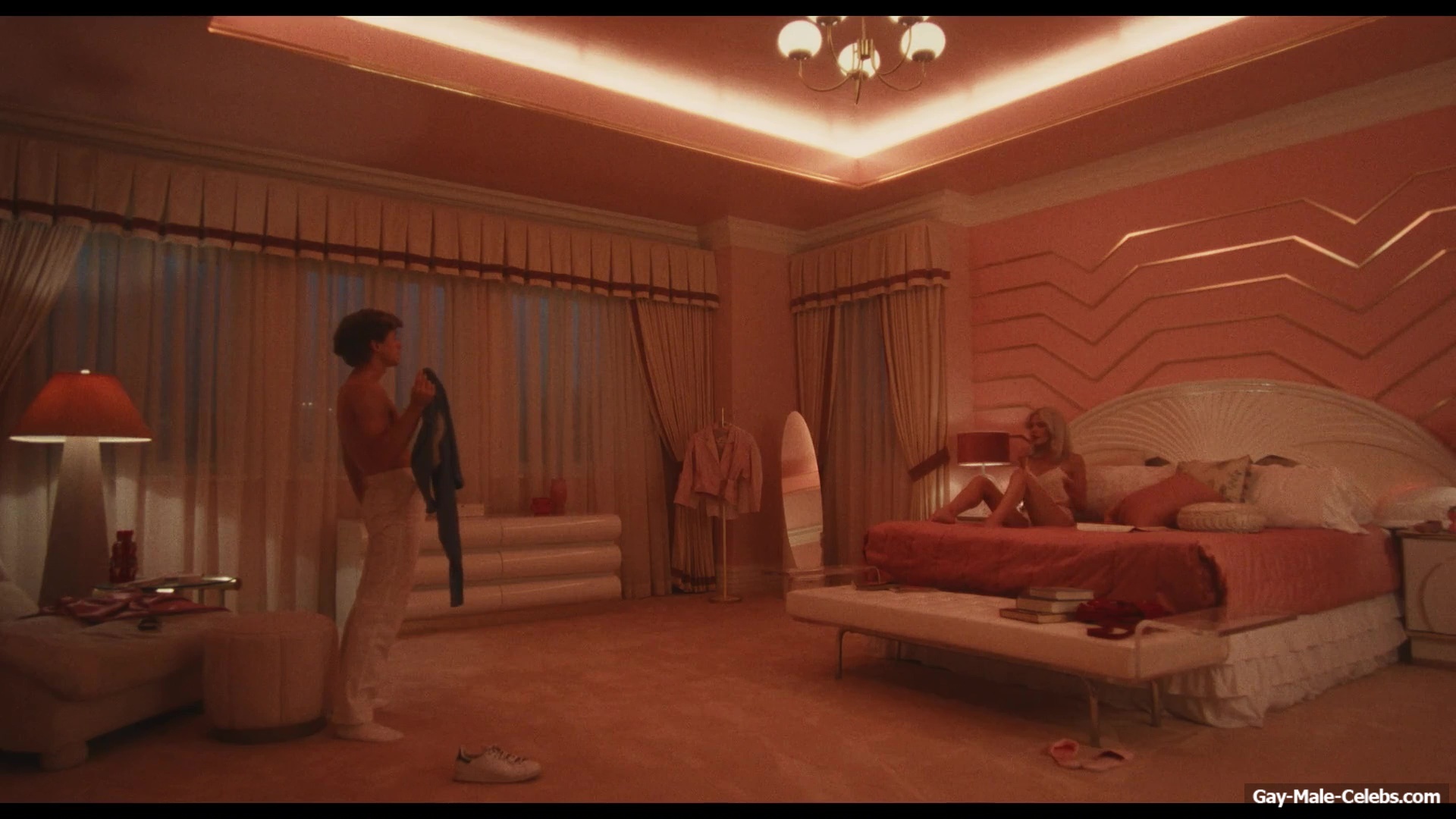 Igby Rigney Cock Bulge And Shirtless Scenes in The Shards