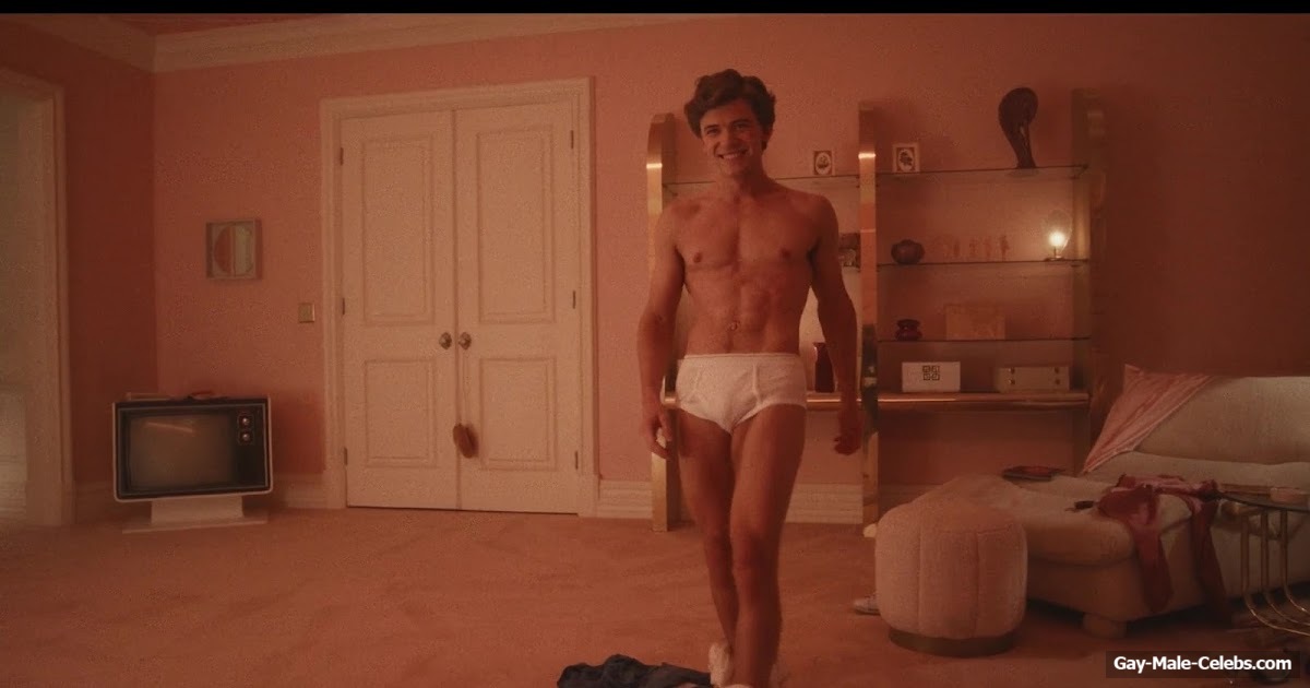 Igby Rigney Cock Bulge And Shirtless Scenes in The Shards