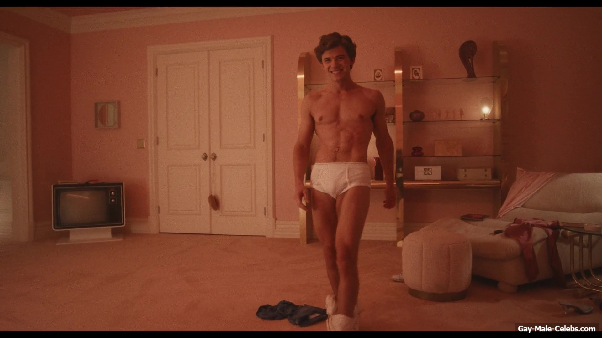 Igby Rigney Cock Bulge And Shirtless Scenes in The Shards