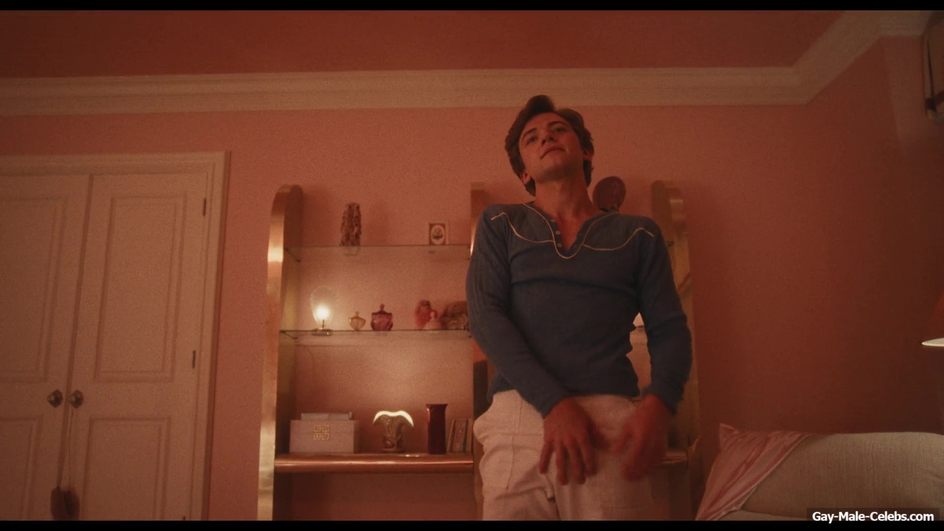 Igby Rigney Cock Bulge And Shirtless Scenes in The Shards