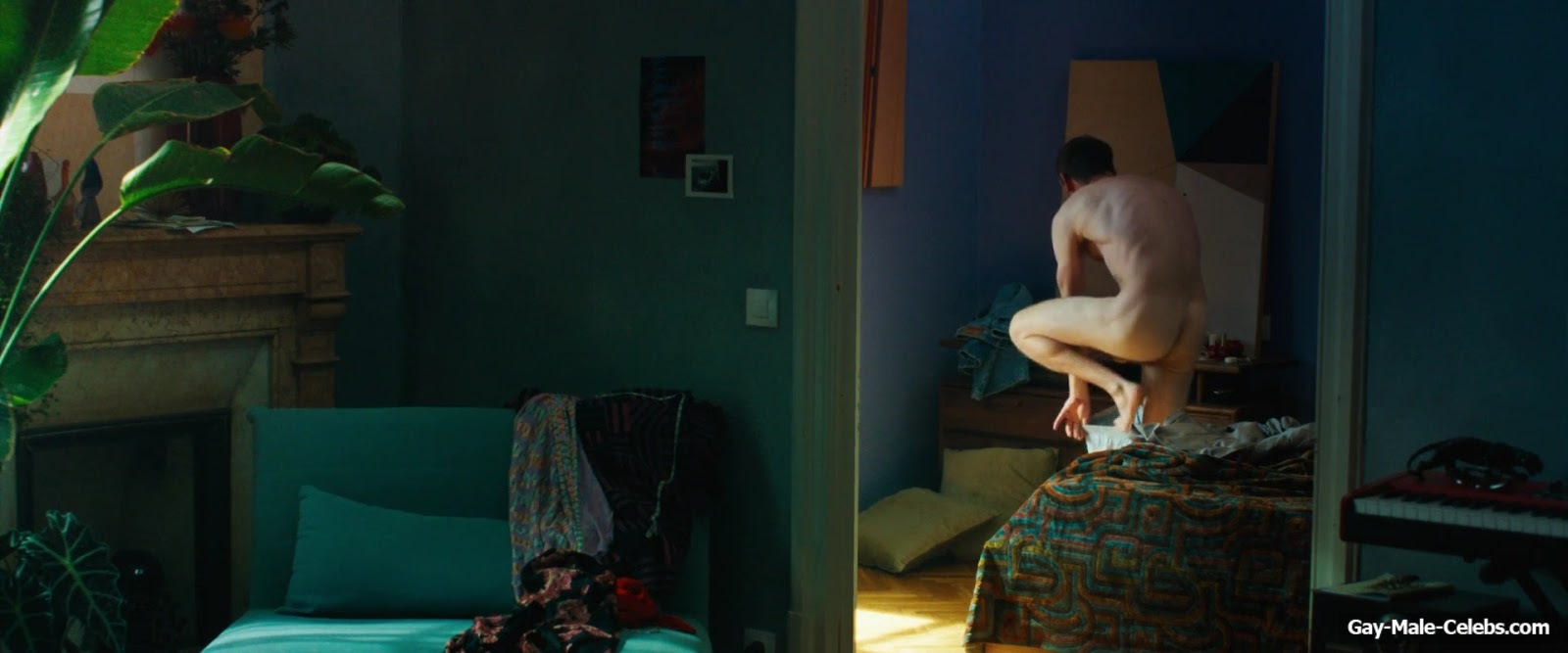 Jamie Bell Nude Butt and Underwear Scenes in Rosebush Pruning