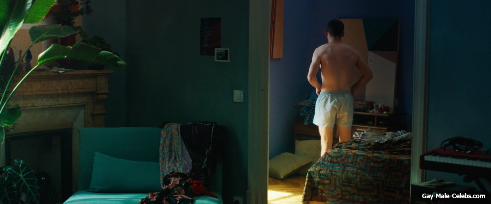 Jamie Bell Nude Butt and Underwear Scenes in Rosebush Pruning