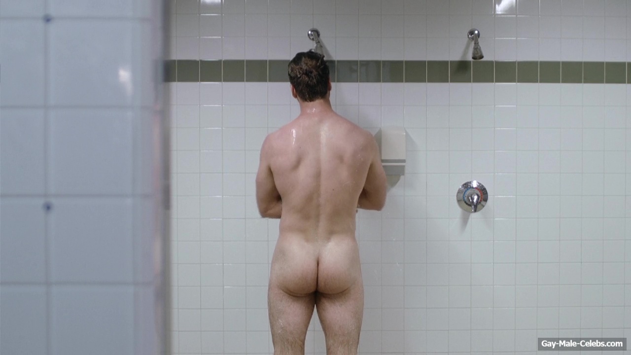 Logan Mainil nude ass