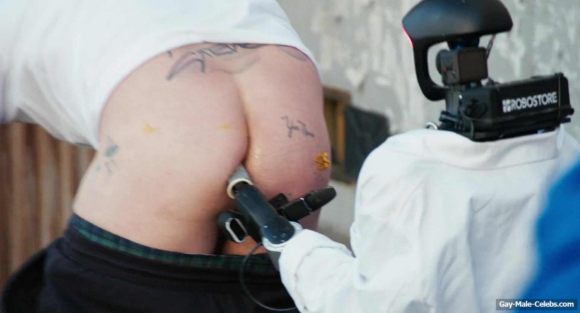 Steve-O Frontal Nude and Anal Fingering Scene in Jackass Best And Last