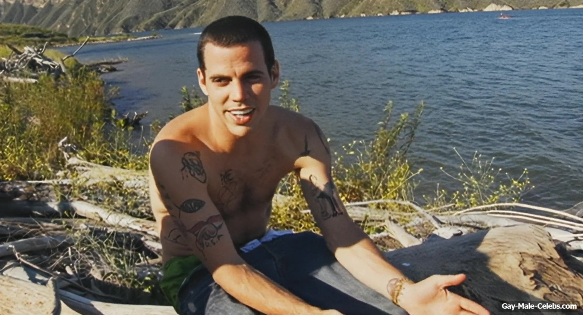 Steve-O Frontal Nude and Anal Fingering Scene in Jackass Best And Last