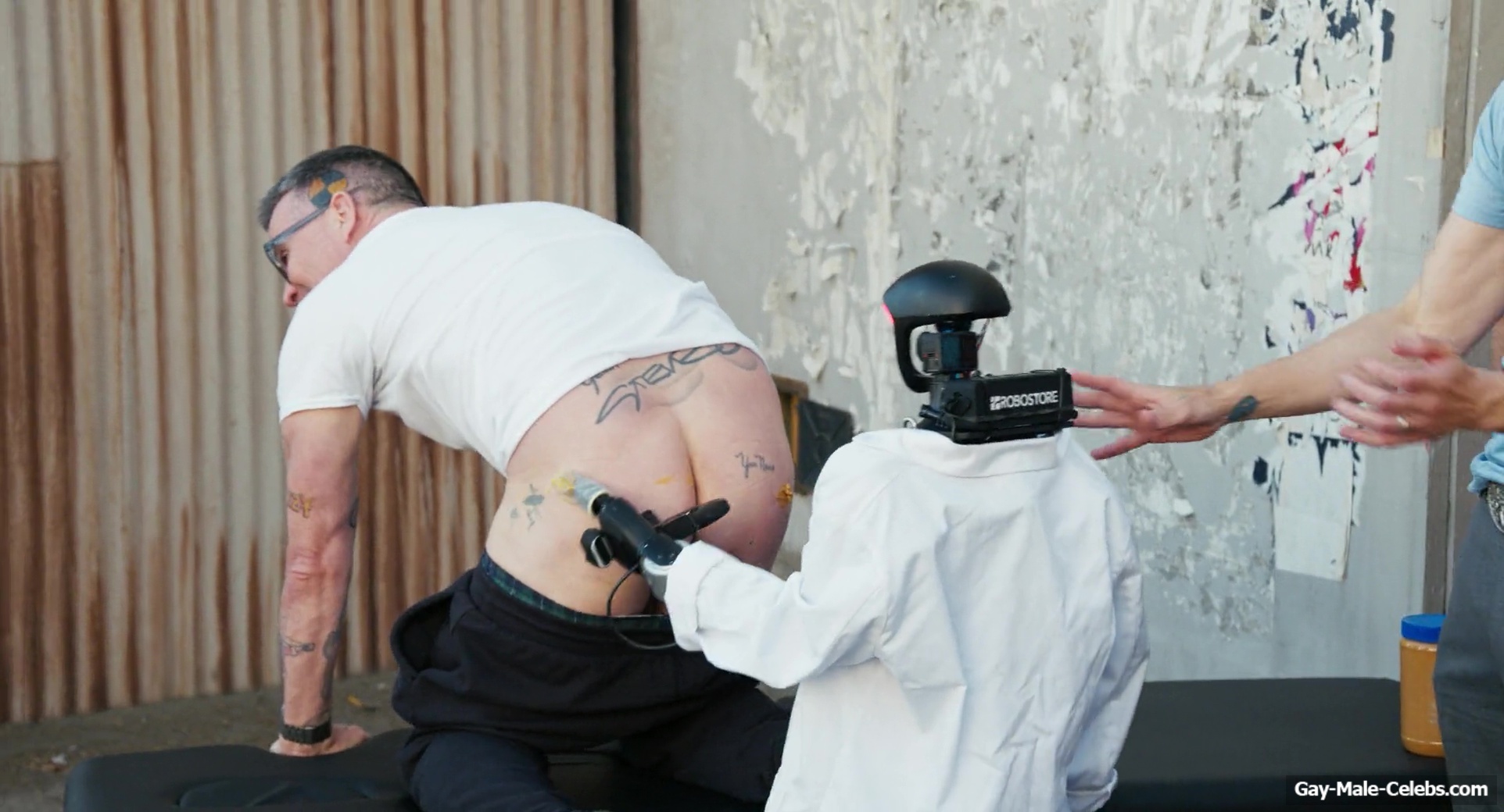 Steve-O Frontal Nude and Anal Fingering Scene in Jackass Best And Last