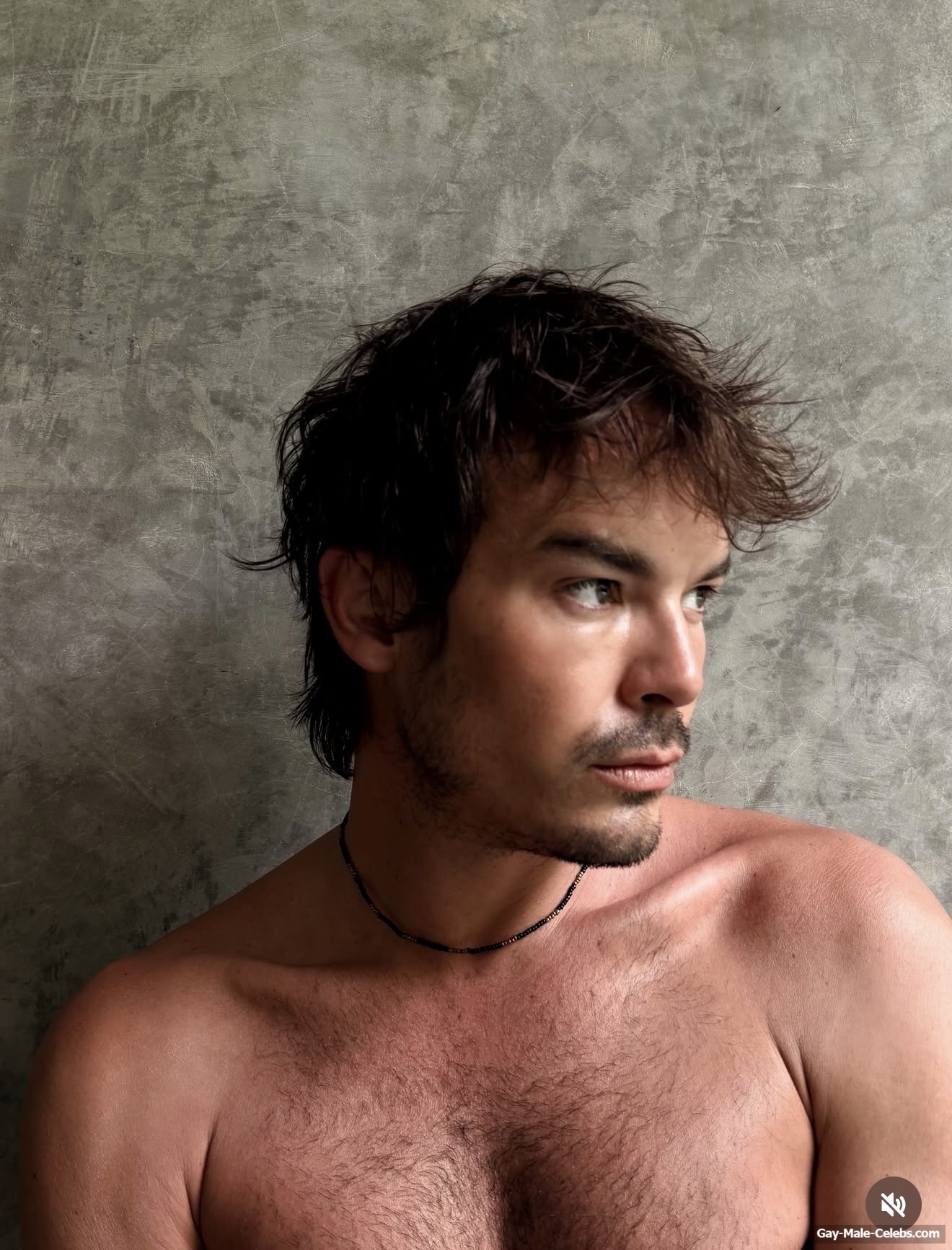 Tyler Blackburn Cut Cock Slip and Nude Photos