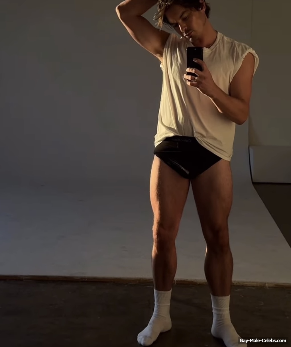 Tyler Blackburn Cut Cock Slip and Nude Photos