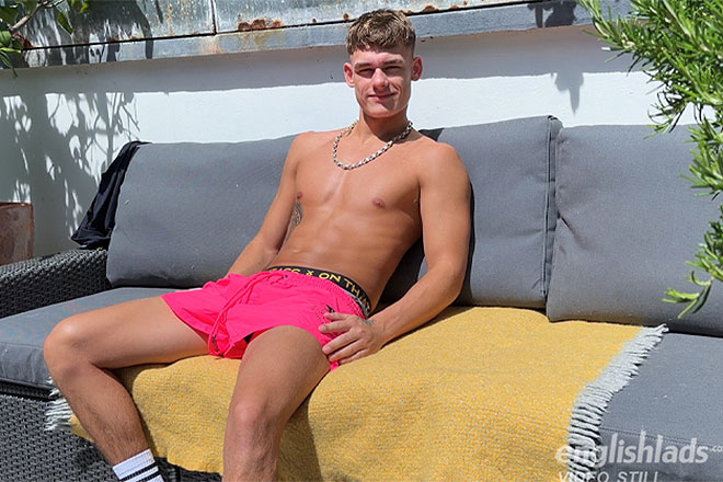 Young Straight Teen Wanks his Big Uncut Cock Outdoors