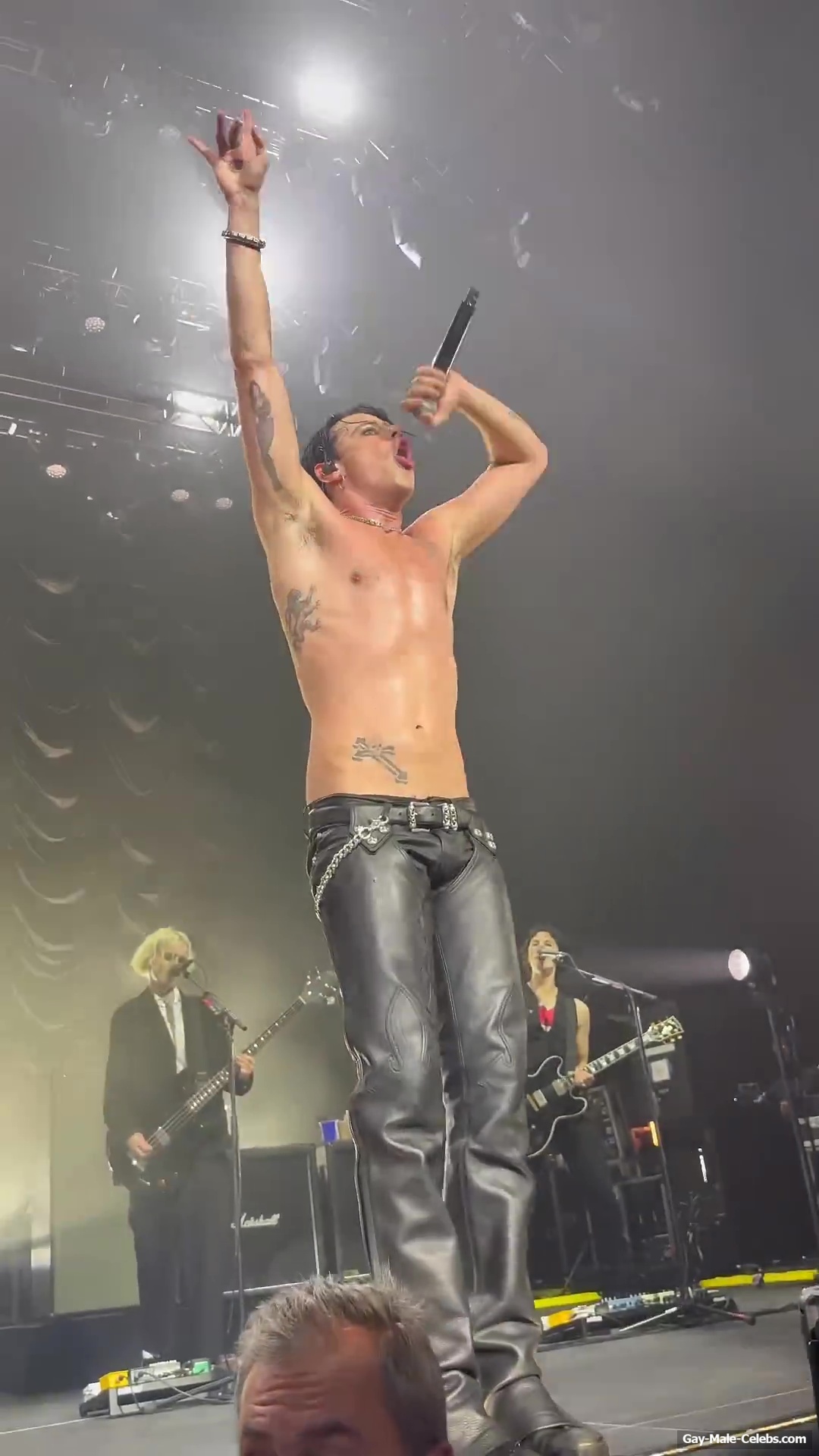 Yungblud Ass Slip Moment At The Concert