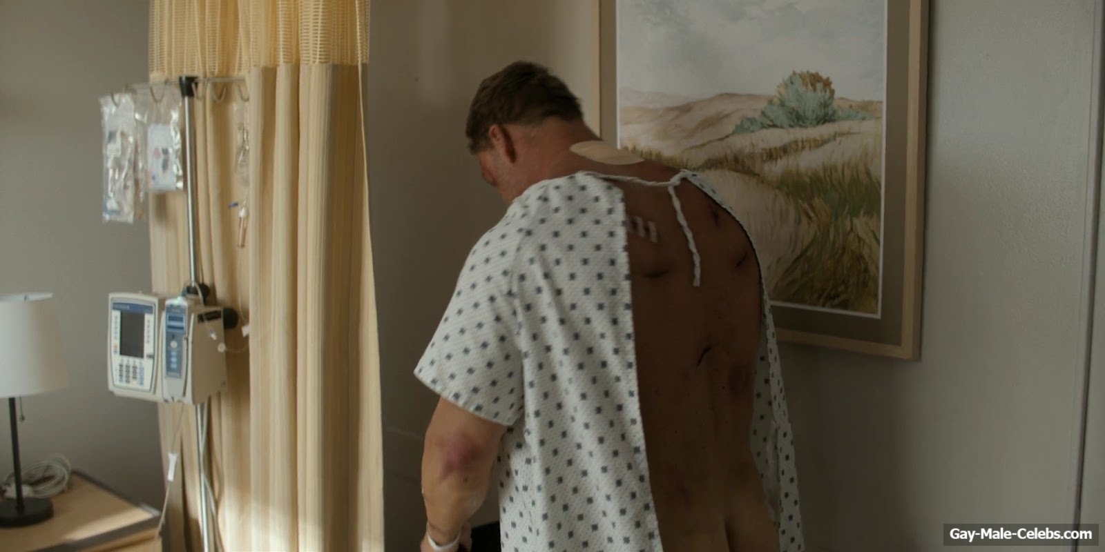 Alan Ritchson Exposed Bare Ass in Reacher