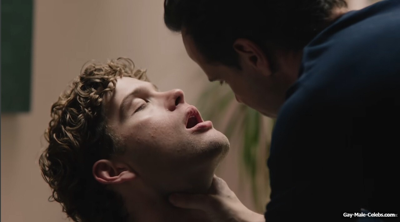 Leo Reich and Andrew Scott Hot Gay Scenes in It Gets Worse