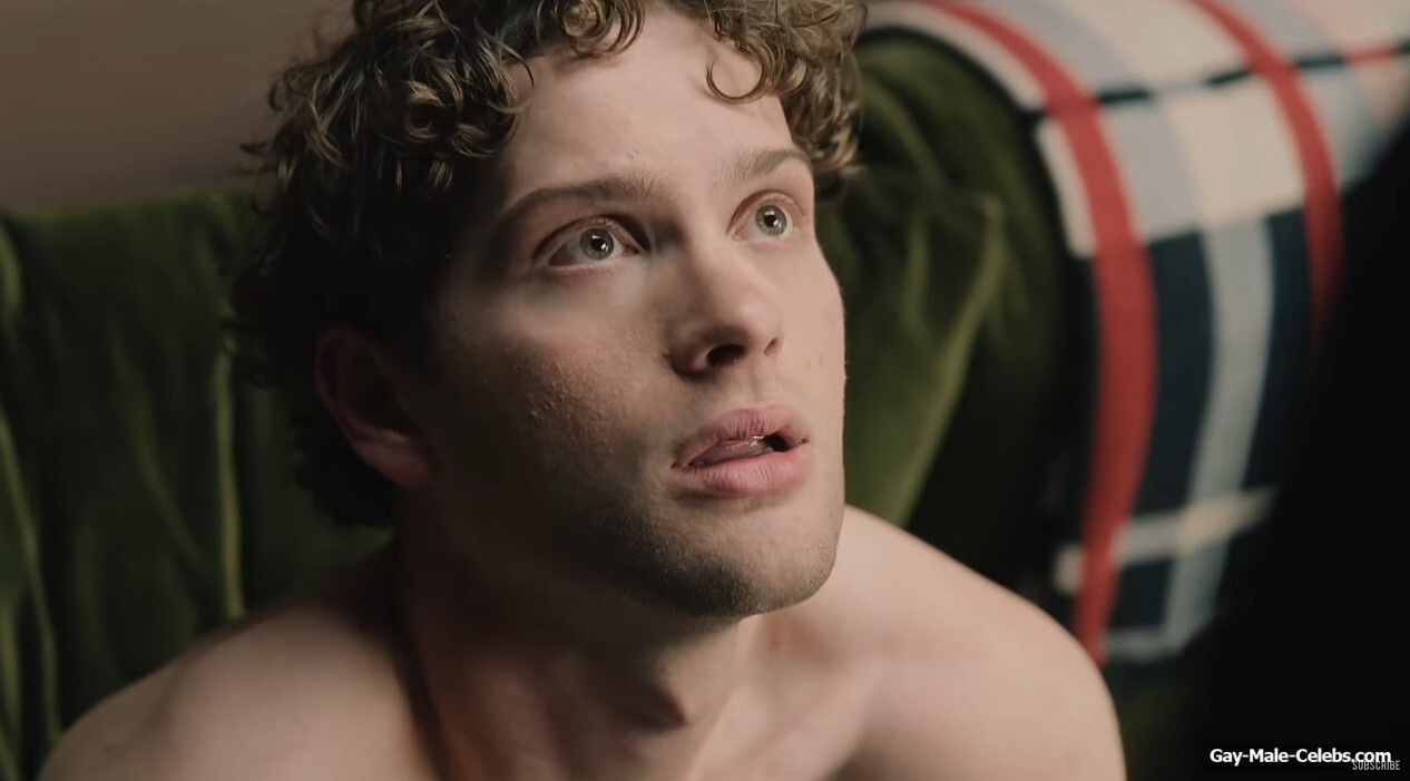Leo Reich and Andrew Scott Hot Gay Scenes in It Gets Worse