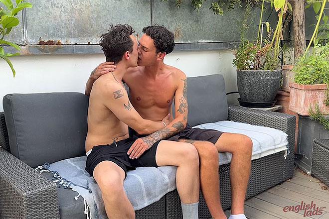 Young Straight Aiden 1st Man Suck & his Rock Hard Uncut Cock Squirts!