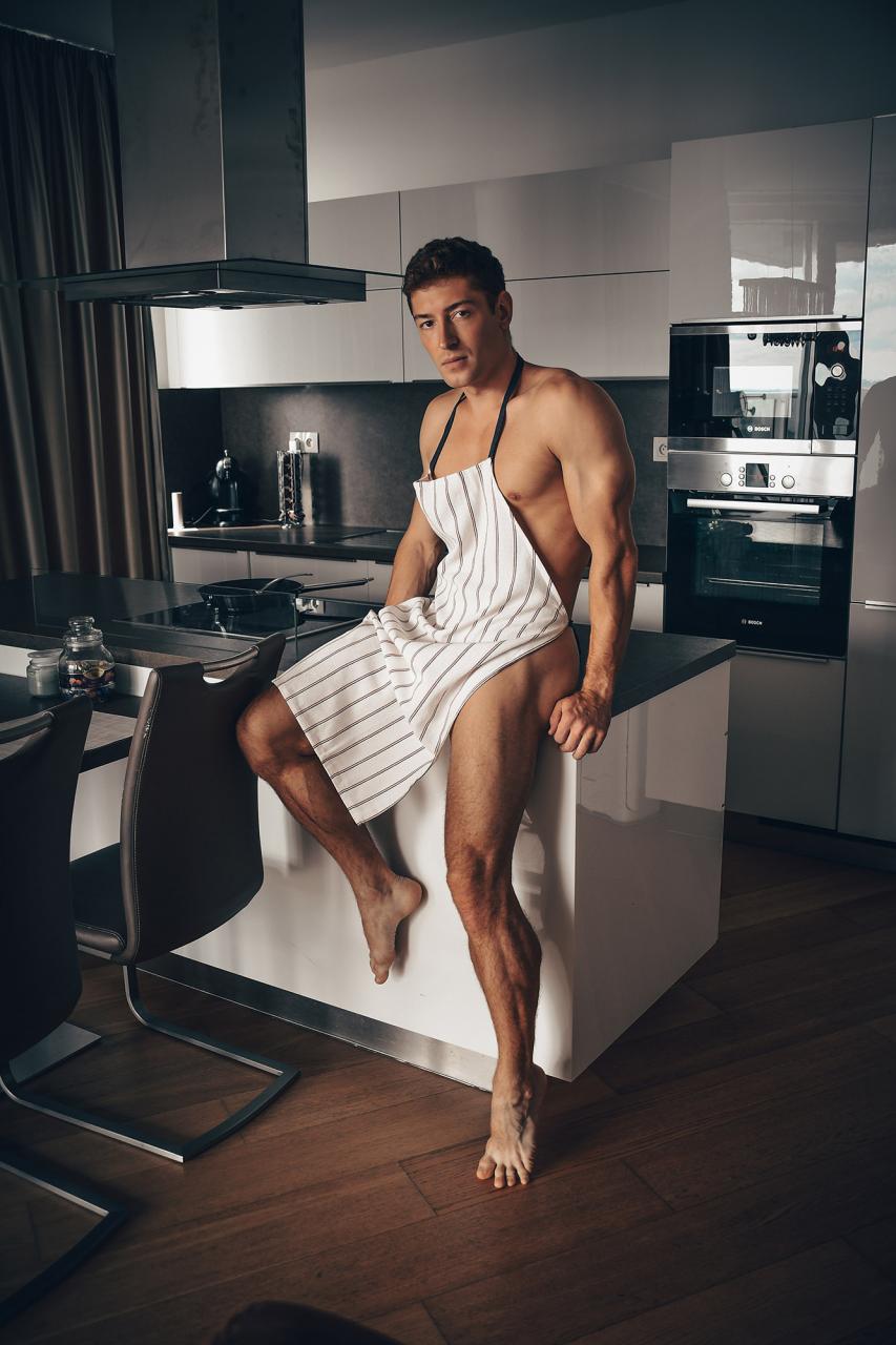 A naked chef