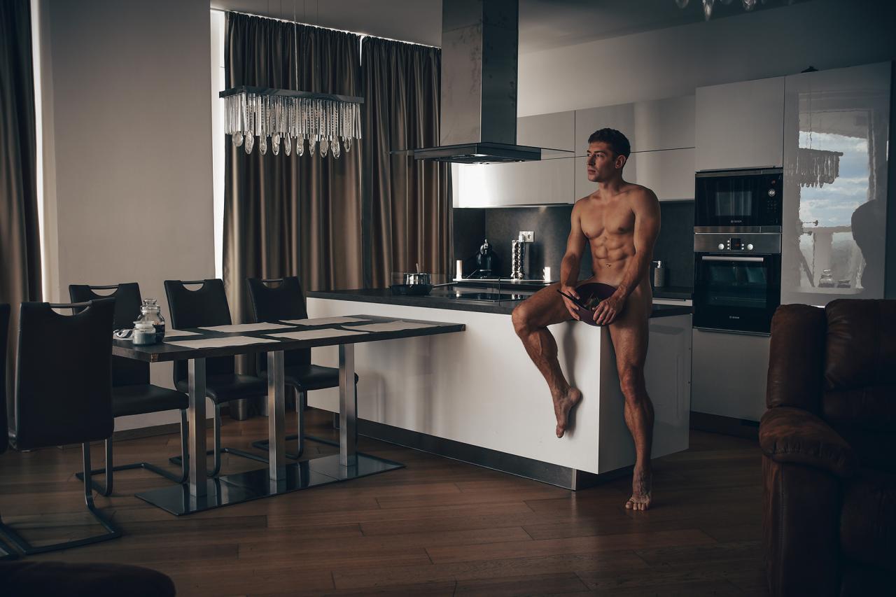 A naked chef