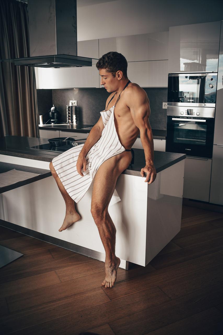 A naked chef