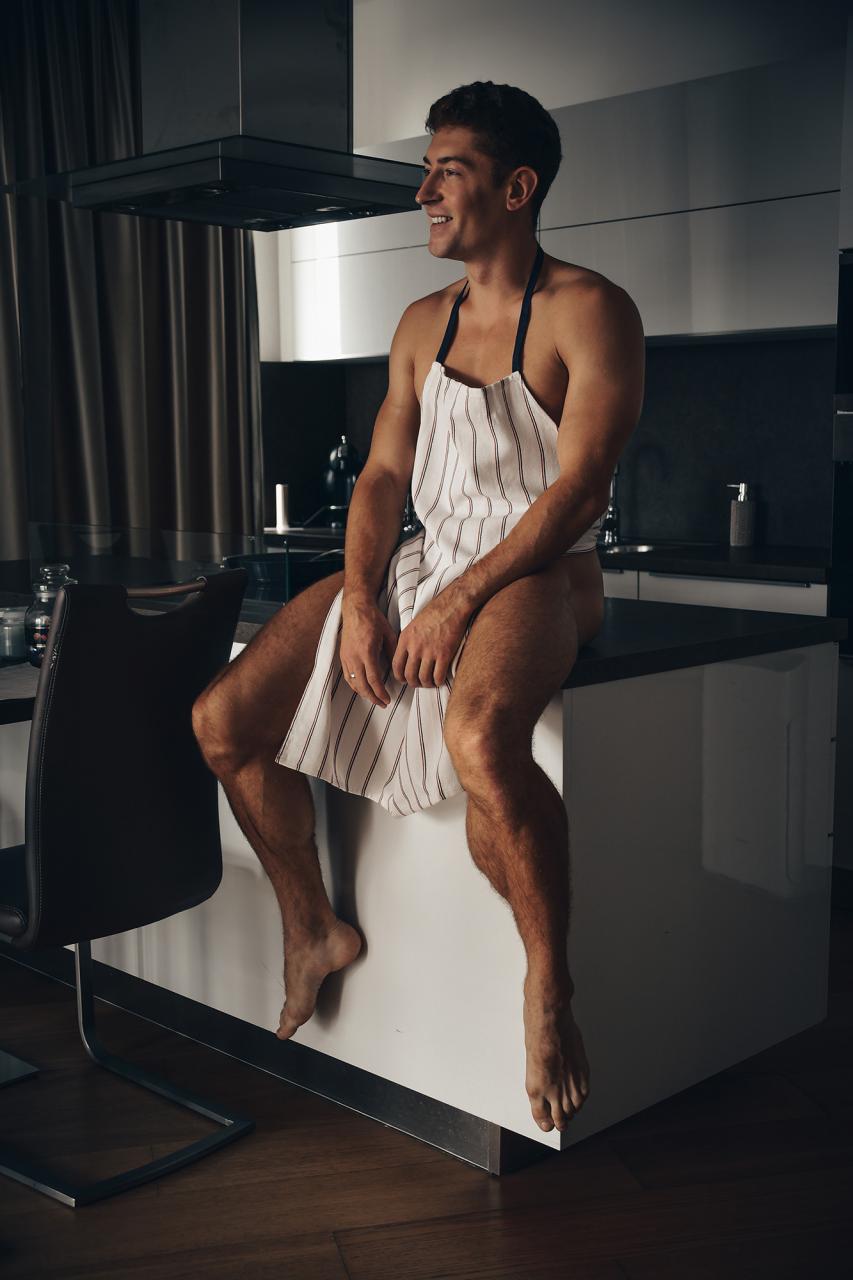 A naked chef