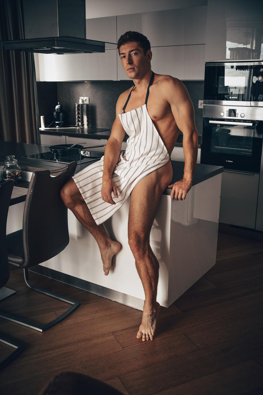 A naked chef